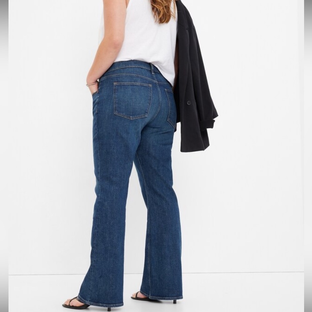 GAP 90s loose flare mid rise 8/29. - Picture 4 of 8